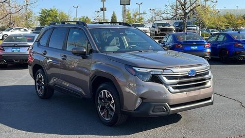 2025 Subaru Forester Premium