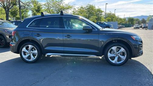 Manhattan Gray Metallic 2021 Audi Q5 45 Premium Plus