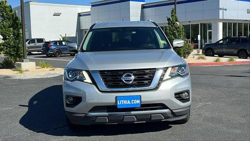 Brilliant Silver Metallic 2017 Nissan Pathfinder SV