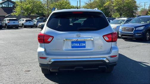 Brilliant Silver Metallic 2017 Nissan Pathfinder SV
