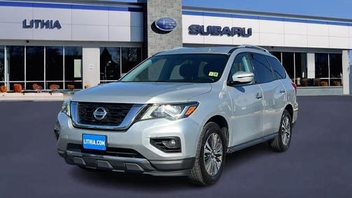 Brilliant Silver Metallic 2017 Nissan Pathfinder SV