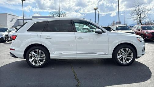 2020 Audi Q7 45 Premium Plus