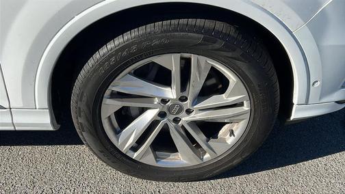 2020 Audi Q7 45 Premium Plus