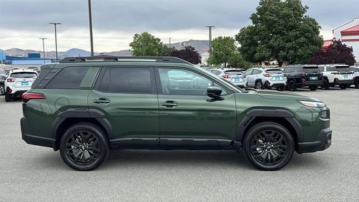 Deep Emerald Green Pearl 2026 Subaru Outback Limited XT