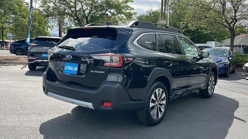 Crystal Black Silica 2025 Subaru Outback Limited