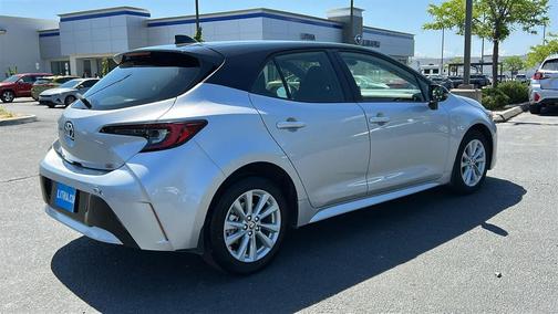 Classic Silver Metallic/Midnight Black Metallic 2025 Toyota Corolla SE