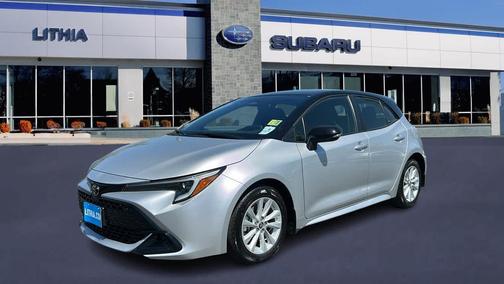 Classic Silver Metallic/Midnight Black Metallic 2025 Toyota Corolla SE