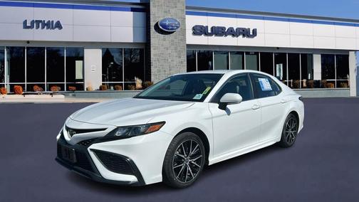 Super White 2021 Toyota Camry SE