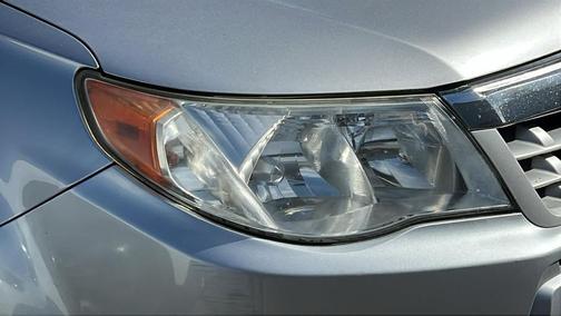 Ice Silver Metallic 2012 Subaru Forester 2.5X