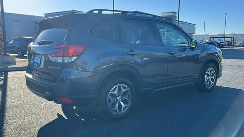 2022 Subaru Forester Premium