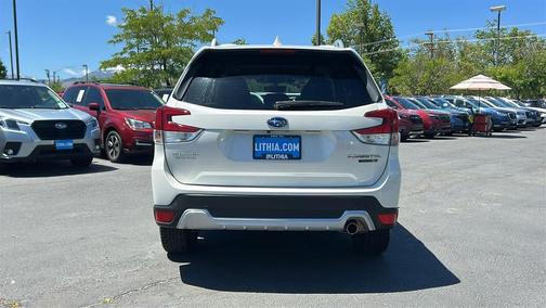 Crystal White Pearl 2023 Subaru Forester Touring