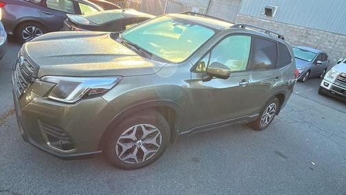 2022 Subaru Forester Premium