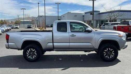 2022 Toyota Tacoma SR