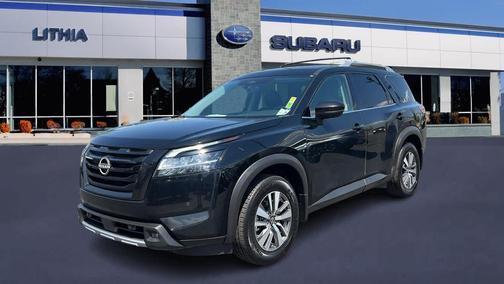 2023 Nissan Pathfinder SL 4WD