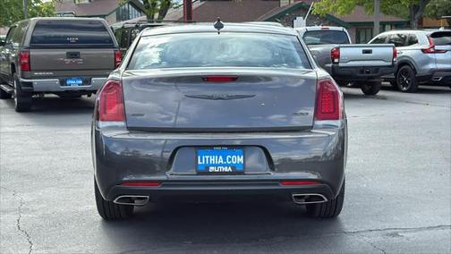 2020 Chrysler 300 Touring