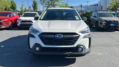 Crystal White Pearl 2025 Subaru Outback Premium