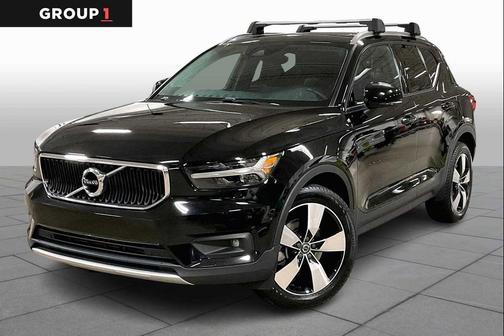 2021 Volvo XC40 T5 Momentum
