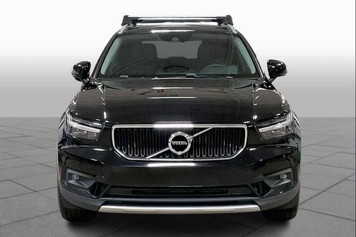 2021 Volvo XC40 T5 Momentum