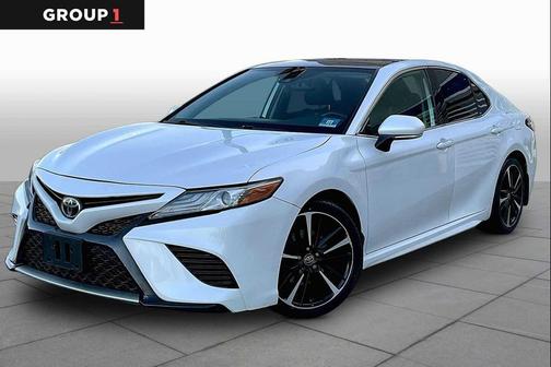 Wind Chill Pearl 2019 Toyota Camry XSE