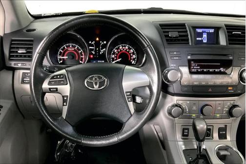 2012 Toyota Highlander SE