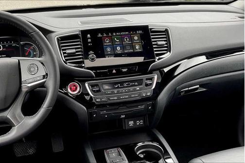 2022 Honda Pilot Touring 8-Passenger