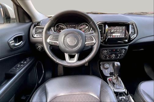White Clearcoat 2019 Jeep Compass Latitude