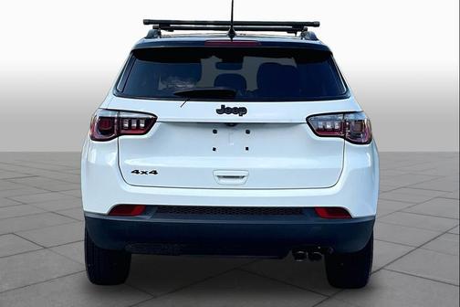 White Clearcoat 2019 Jeep Compass Latitude