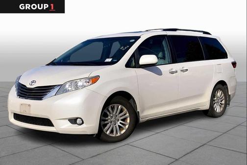 2017 Toyota Sienna XLE