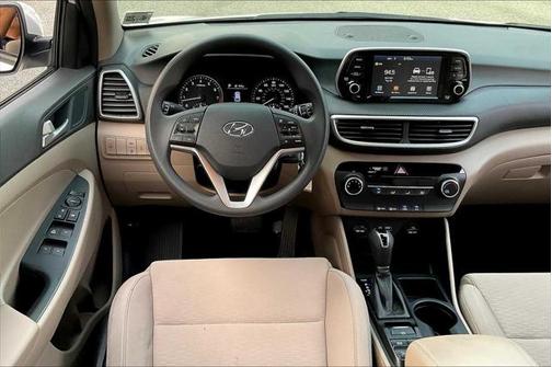 2020 Hyundai TUCSON SE