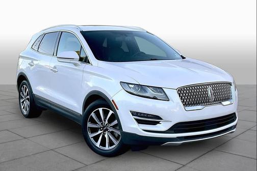 White Platinum Metallic Tri-Coat 2019 Lincoln MKC Reserve