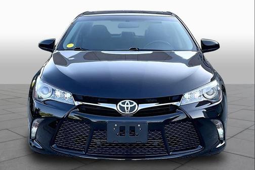 Midnight Black Metallic 2016 Toyota Camry SE