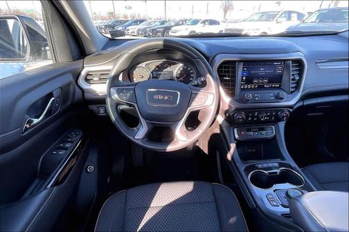 2023 GMC Acadia AWD AT4