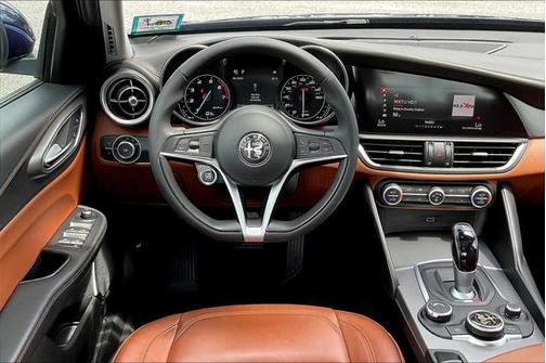 2017 Alfa Romeo Giulia Ti