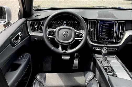 2019 Volvo XC60 T6 R-Design