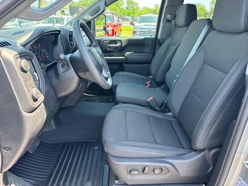 Sterling Gray Metallic 2026 Chevrolet Silverado 2500 Custom