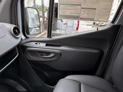 2025 Mercedes-Benz Sprinter 2500 144 WB