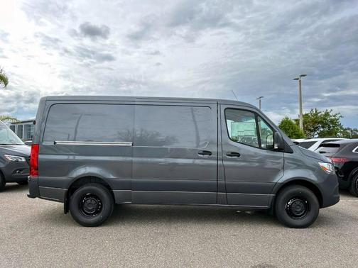 2025 Mercedes-Benz Sprinter 2500 144 WB