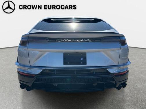 2023 Lamborghini Urus S