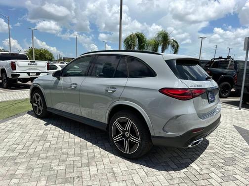 2025 Mercedes-Benz GLC 300 Base 4MATIC
