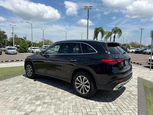 2025 Mercedes-Benz GLC 300 Base 4MATIC