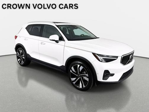 White 2023 Volvo XC40 B5 Plus Bright Theme
