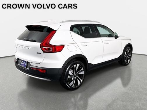 White 2023 Volvo XC40 B5 Plus Bright Theme