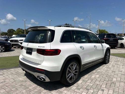 2025 Mercedes-Benz AMG GLB 35 Base
