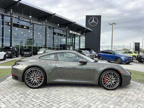 2024 Porsche 911 Carrera 4S