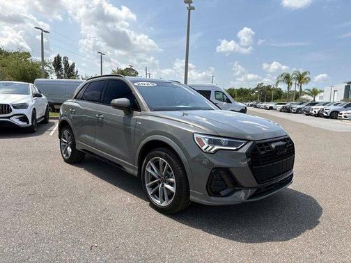 Chronos Gray Metallic 2025 Audi Q3 45 S line Premium