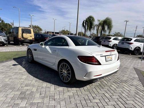 2017 Mercedes-Benz SLC 300 Base