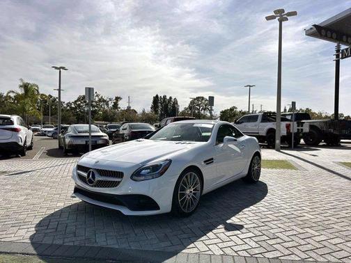 2017 Mercedes-Benz SLC 300 Base