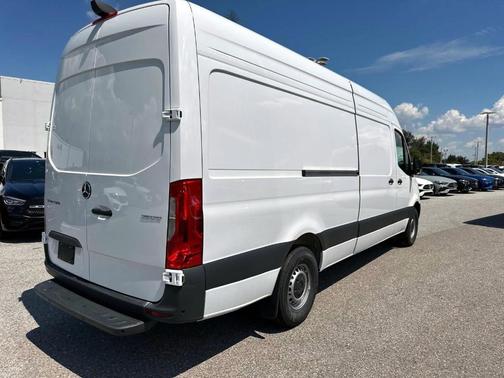 2025 Mercedes-Benz Sprinter 2500 170 WB