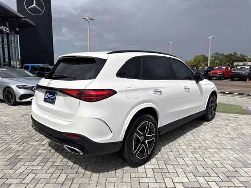 2026 Mercedes-Benz GLC 300 Base