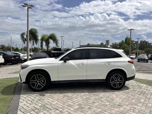 2026 Mercedes-Benz GLC 300 Base